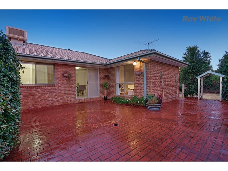 4 Contursi Drive, Sydenham VIC 3037