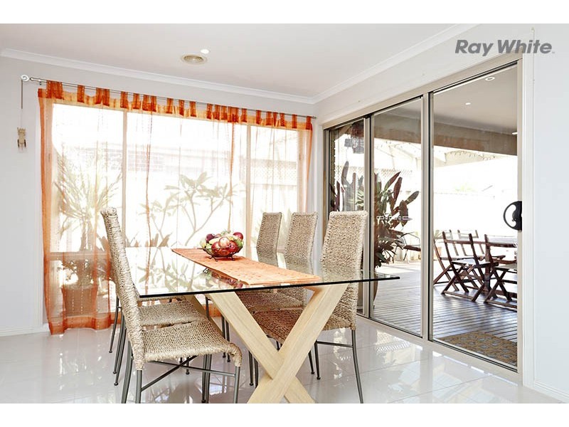 13 Windsor Court, Hillside VIC 3037