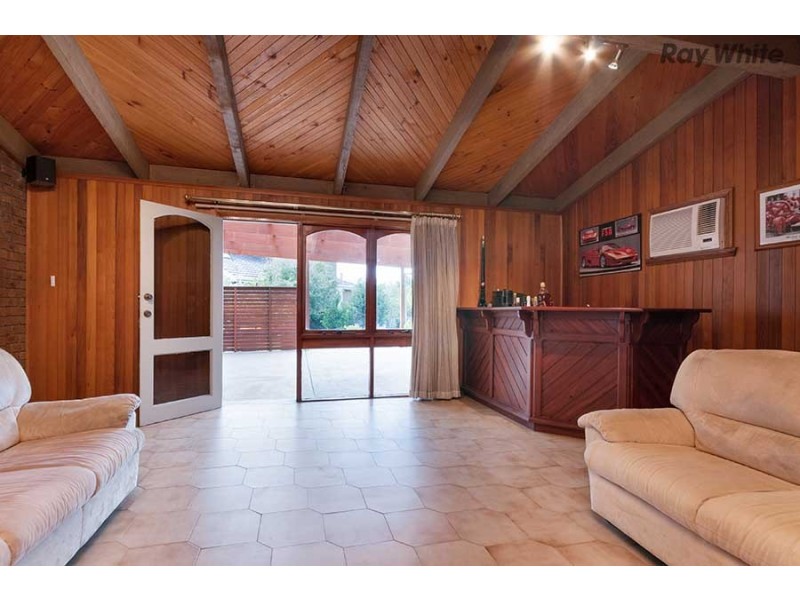 16 Koroit Place, Taylors Lakes VIC 3038