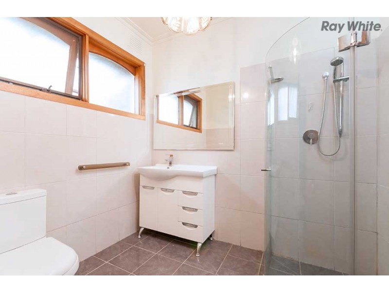 16 Koroit Place, Taylors Lakes VIC 3038