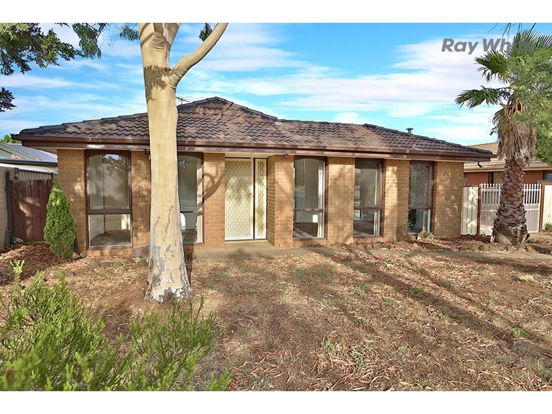 38 Hilton Way, Melton West VIC 3337