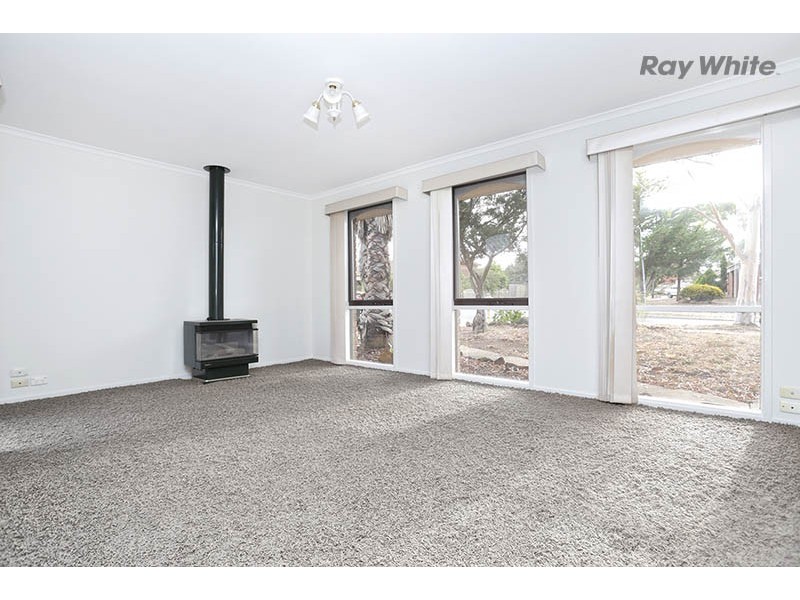 38 Hilton Way, Melton West VIC 3337