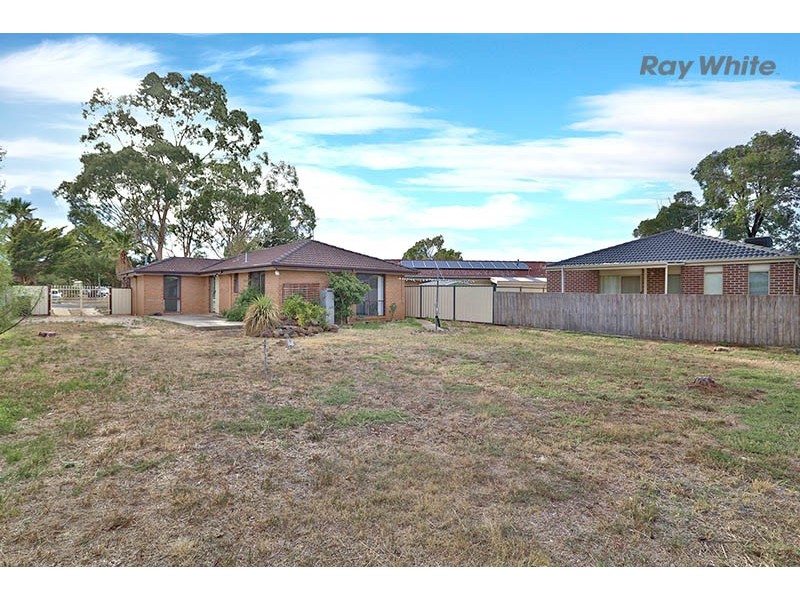 38 Hilton Way, Melton West VIC 3337