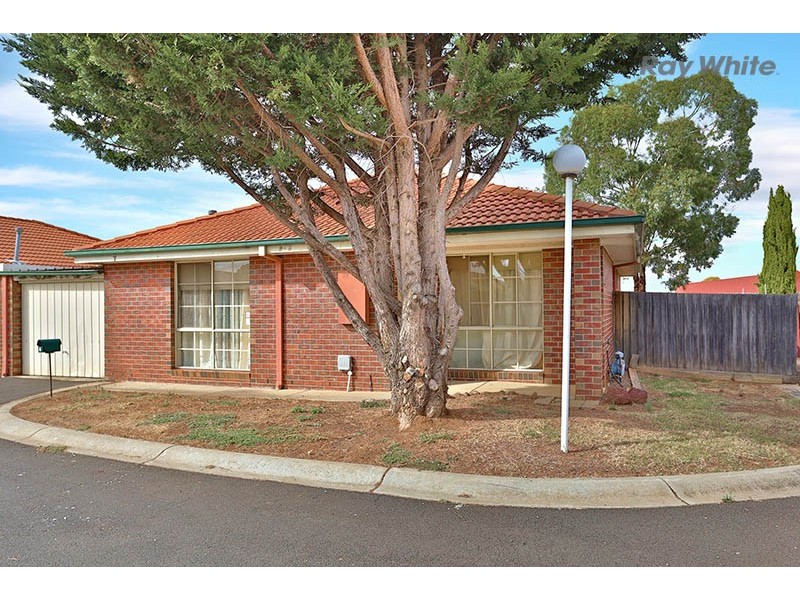 7/35 Wickham Street, Melton South VIC 3338