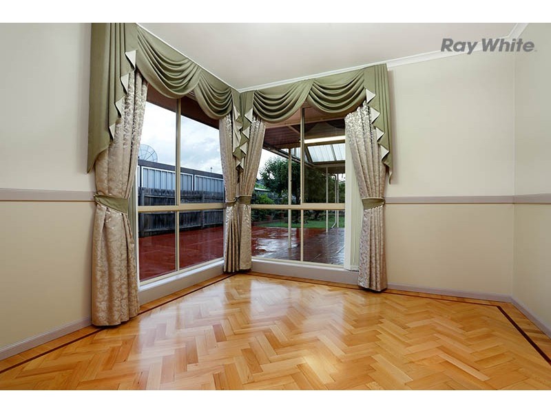 22 Bellbird Avenue, Taylors Lakes VIC 3038