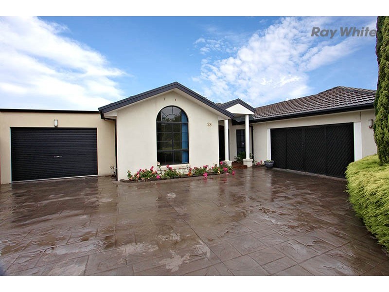 28 Cardinia Crescent, Taylors Hill VIC 3037