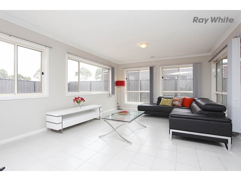 9 Viridian Drive, Hillside VIC 3037