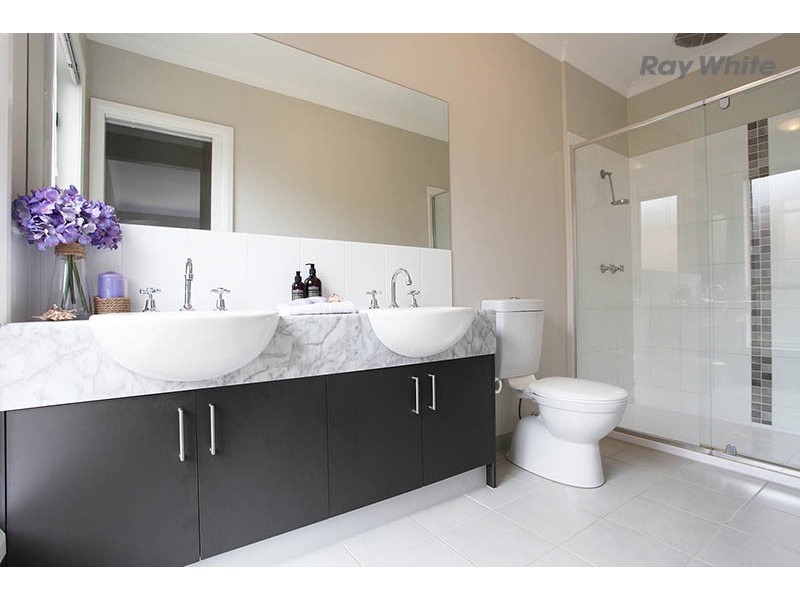 9 Viridian Drive, Hillside VIC 3037