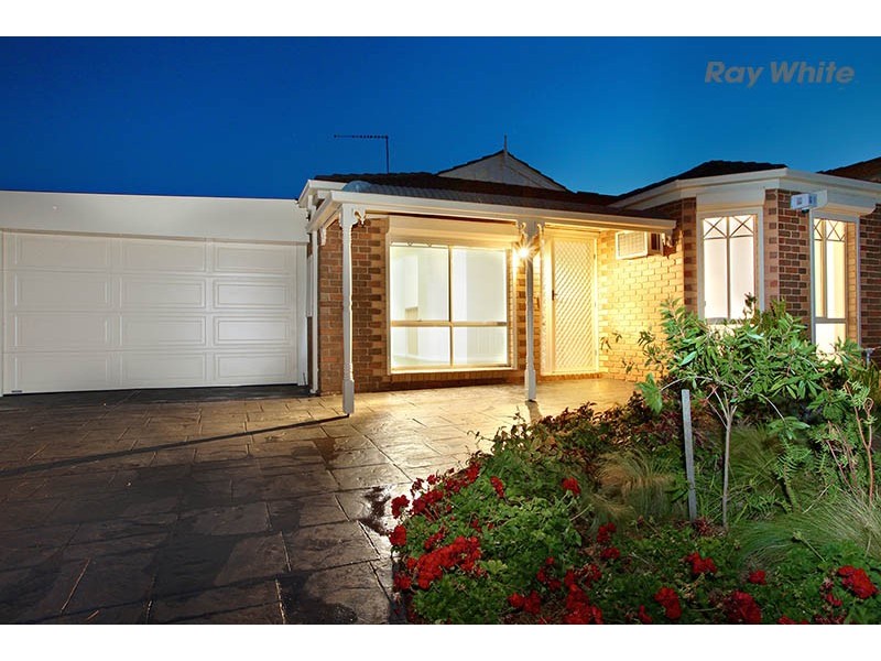7 Alexander Close, Delahey VIC 3037