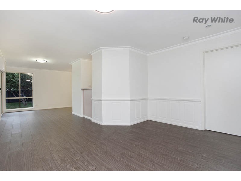 7 Alexander Close, Delahey VIC 3037