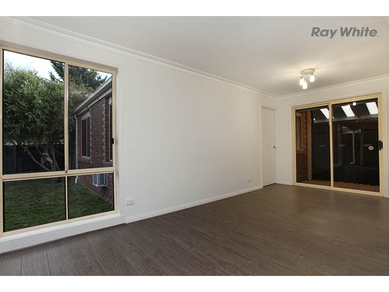 7 Alexander Close, Delahey VIC 3037