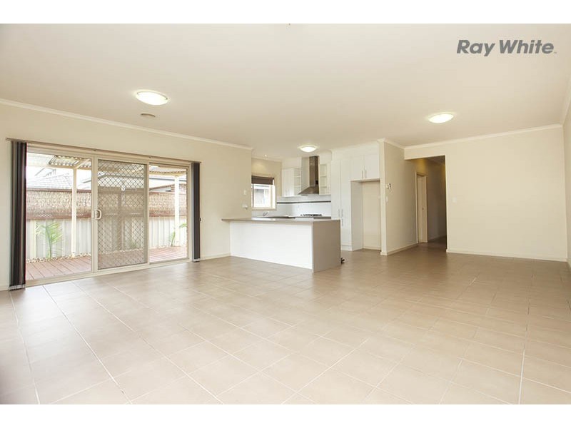 4/6 Stratheden Court, Sydenham VIC 3037
