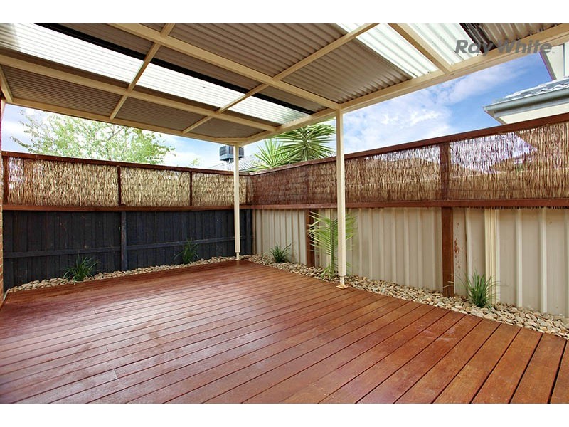 4/6 Stratheden Court, Sydenham VIC 3037