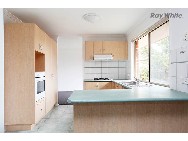 6 Twyford Close, Hillside VIC 3037