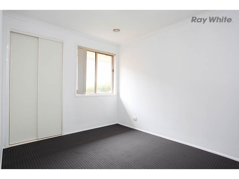 6 Twyford Close, Hillside VIC 3037