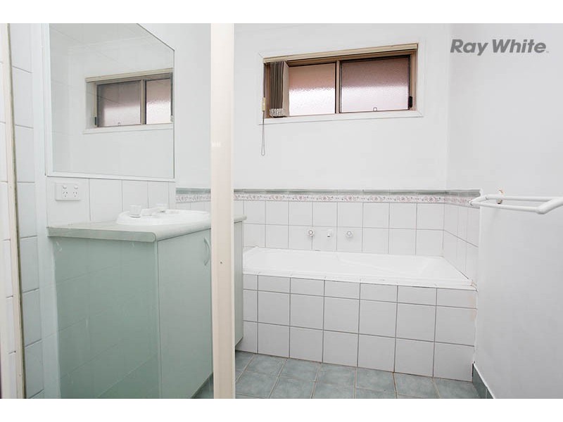 6 Twyford Close, Hillside VIC 3037