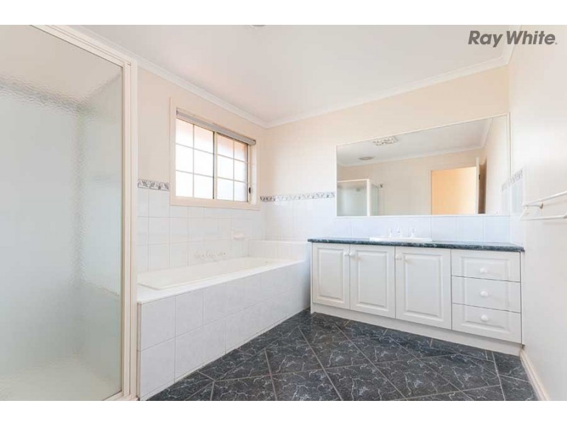 1/888 Old Calder Hwy, Keilor VIC 3036