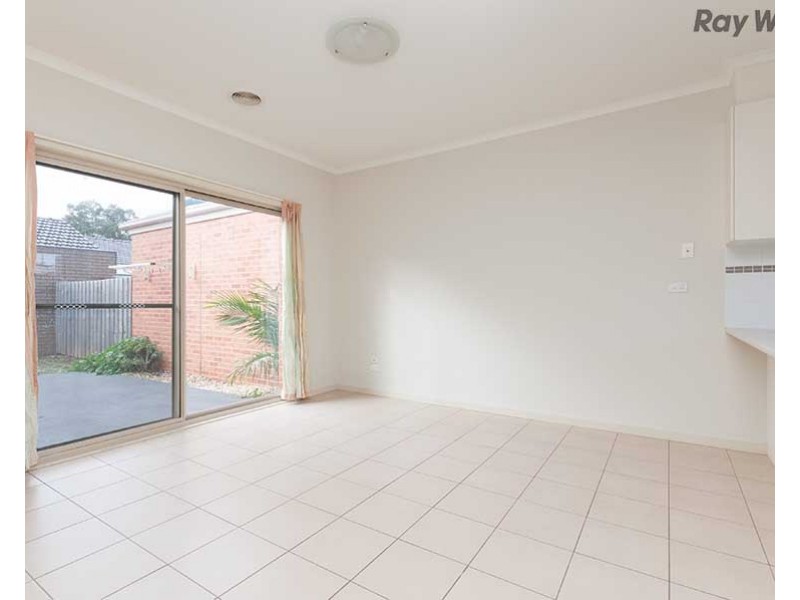 1/6 Stratheden Court, Sydenham VIC 3037