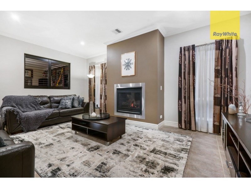 18 Rushcutters Place, Taylors Hill VIC 3037