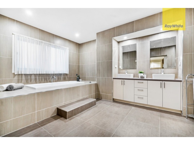 18 Rushcutters Place, Taylors Hill VIC 3037