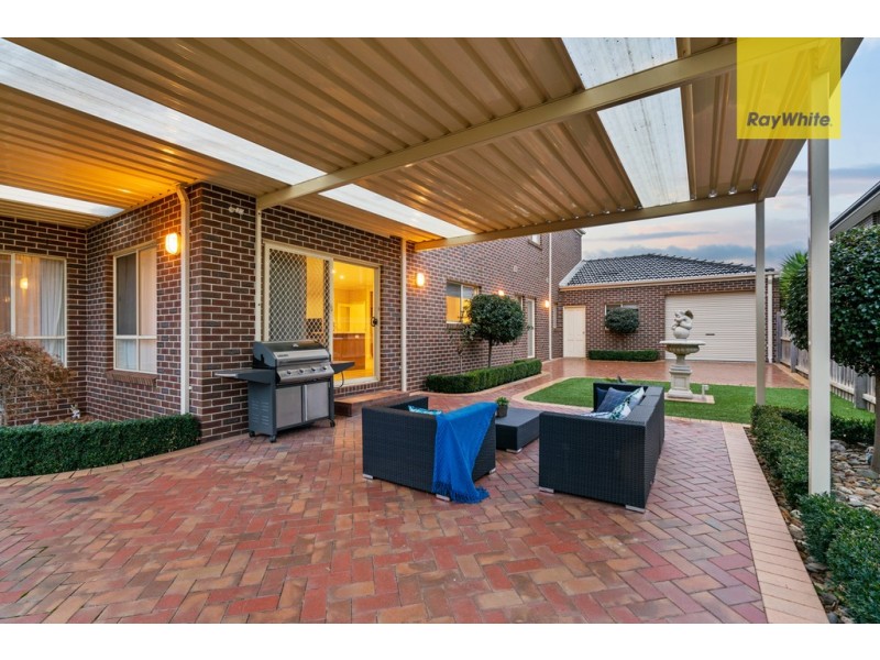 18 Rushcutters Place, Taylors Hill VIC 3037