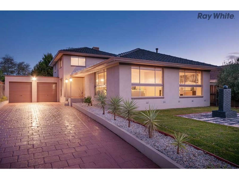 43 Pindari Avenue, Taylors Lakes VIC 3038