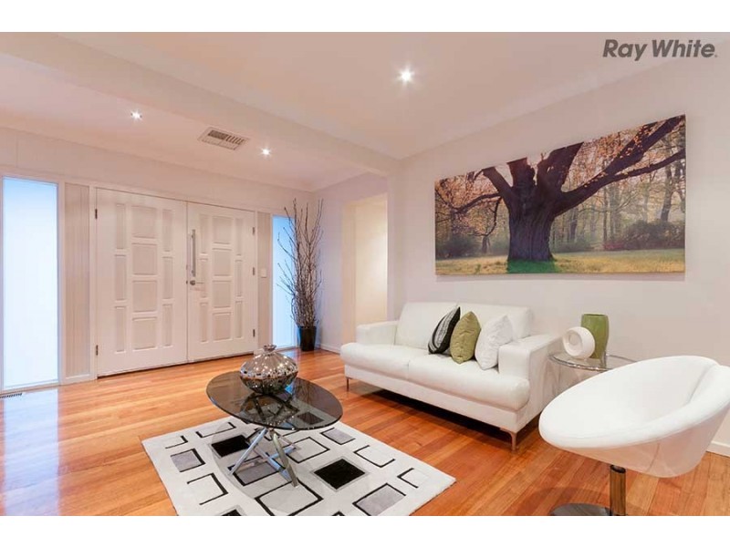 43 Pindari Avenue, Taylors Lakes VIC 3038