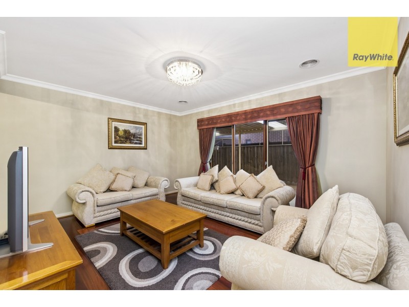 16 The Esplanade, Taylors Hill VIC 3037