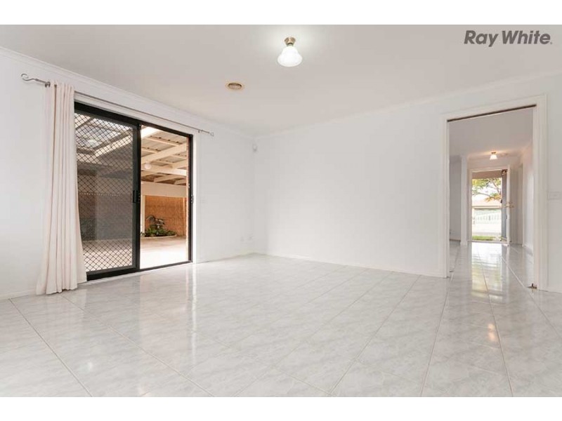 24 Kurrajong Road, Delahey VIC 3037