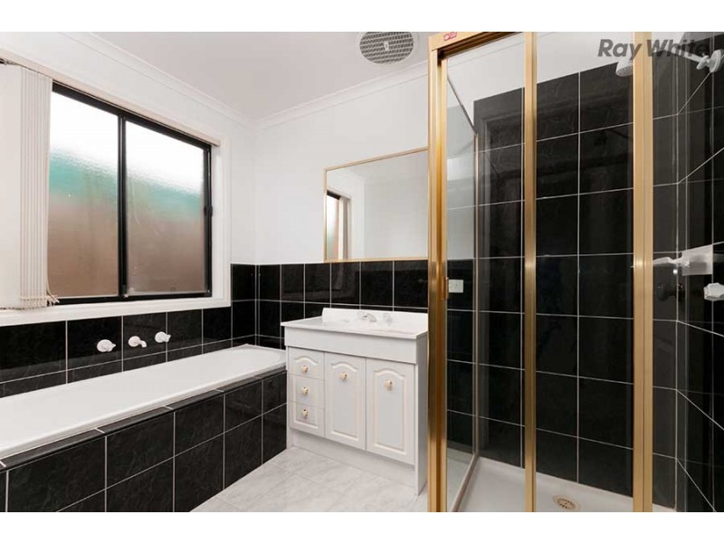 24 Kurrajong Road, Delahey VIC 3037