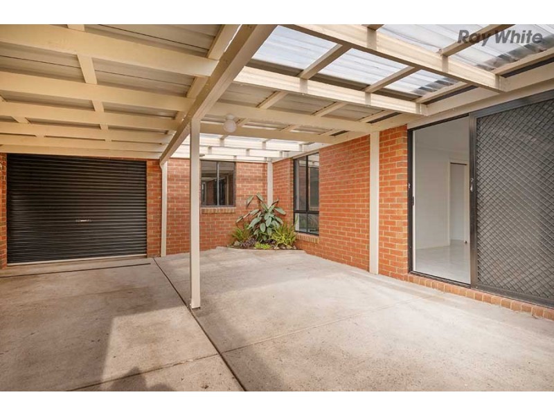 24 Kurrajong Road, Delahey VIC 3037