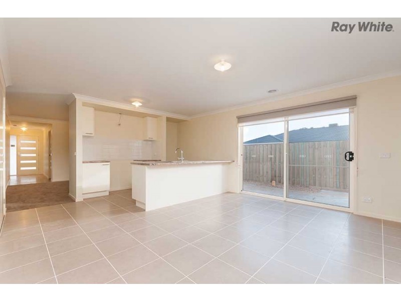 41 Cooloongup Crescent, Melton West VIC 3337