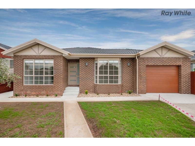 2/6 Proctor Crescent, Keilor Downs VIC 3038