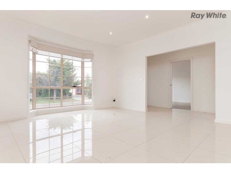 2/6 Proctor Crescent, Keilor Downs VIC 3038