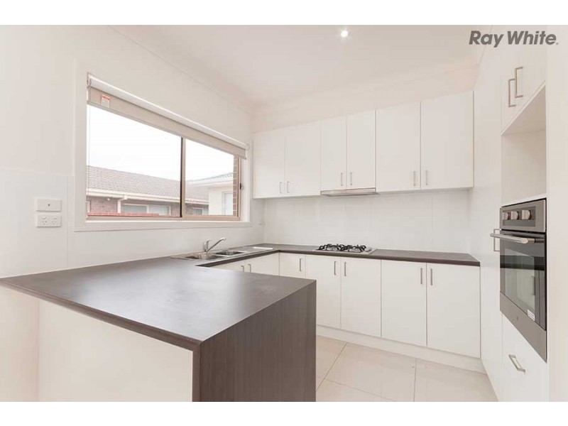 2/6 Proctor Crescent, Keilor Downs VIC 3038