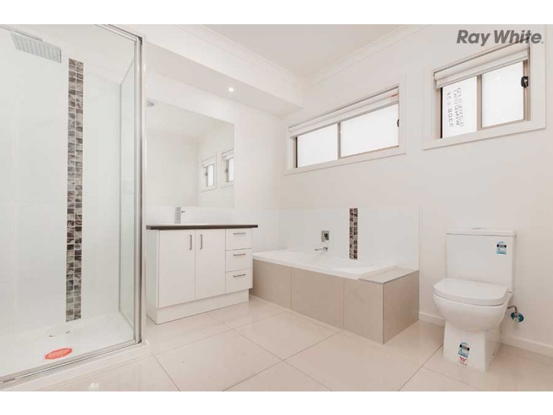 2/6 Proctor Crescent, Keilor Downs VIC 3038