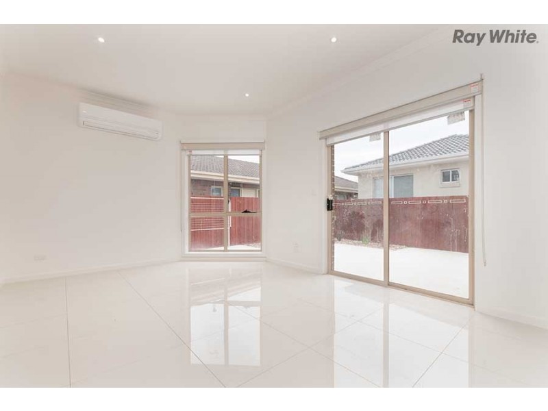 2/6 Proctor Crescent, Keilor Downs VIC 3038