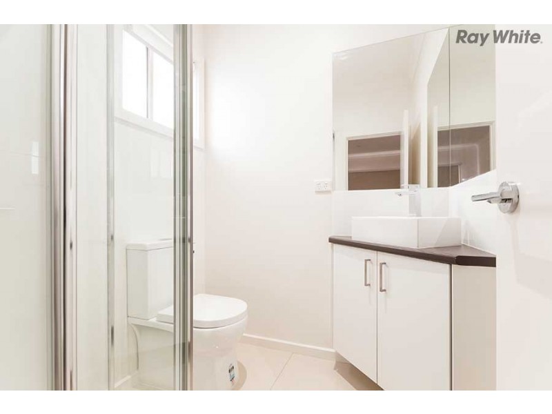 2/6 Proctor Crescent, Keilor Downs VIC 3038