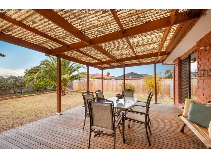 11 Chicquita Close, Keilor Downs VIC 3038