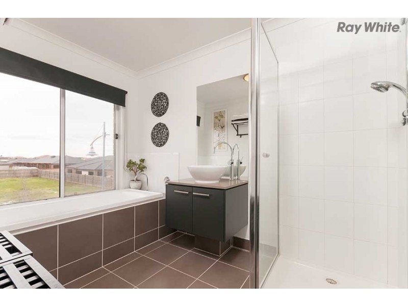 49 Chancery Way, Taylors Hill VIC 3037