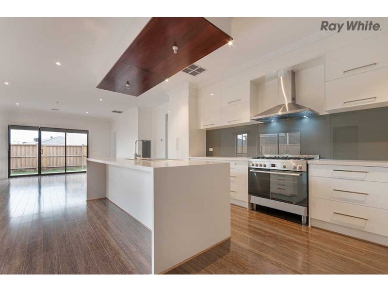 30 Adams Drive, Plumpton VIC 3335