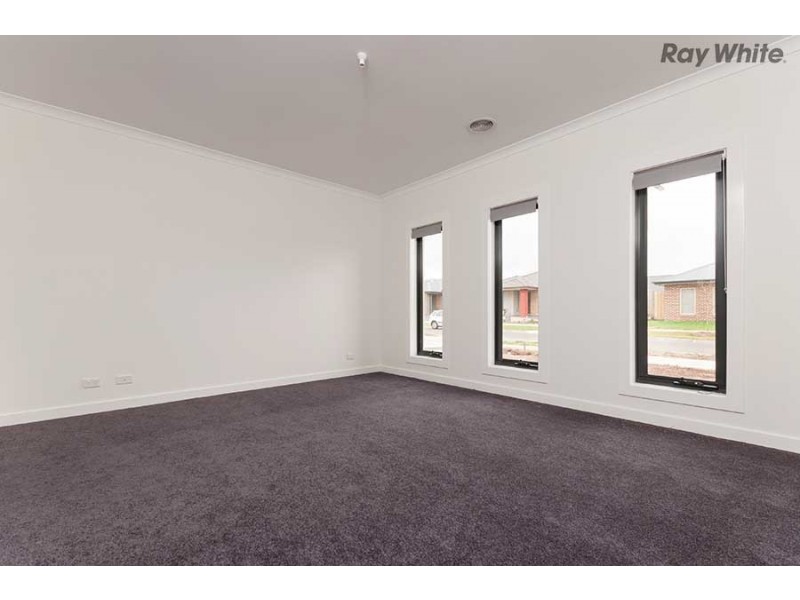 30 Adams Drive, Plumpton VIC 3335
