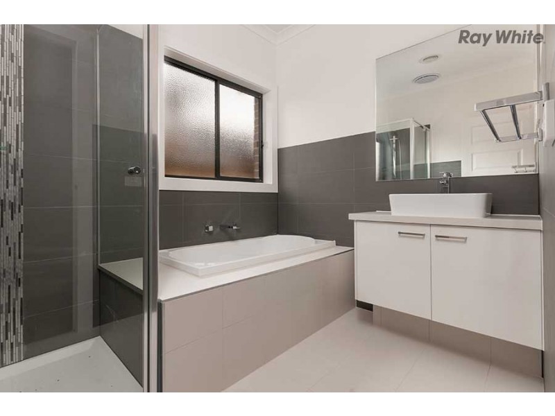 30 Adams Drive, Plumpton VIC 3335