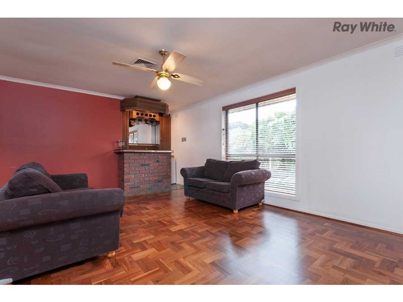 8 Lady Nelson Way, Taylors Lakes VIC 3038