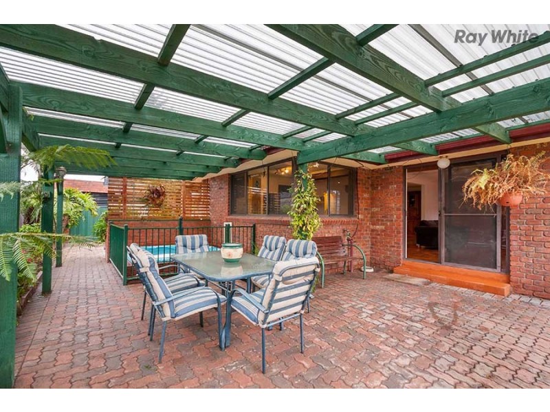 8 Lady Nelson Way, Taylors Lakes VIC 3038