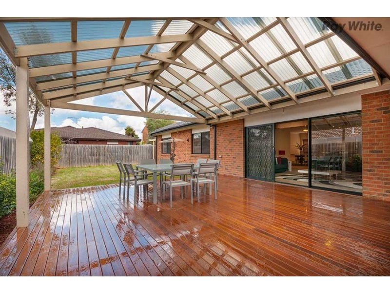 15 Kamo Court, Taylors Lakes VIC 3038