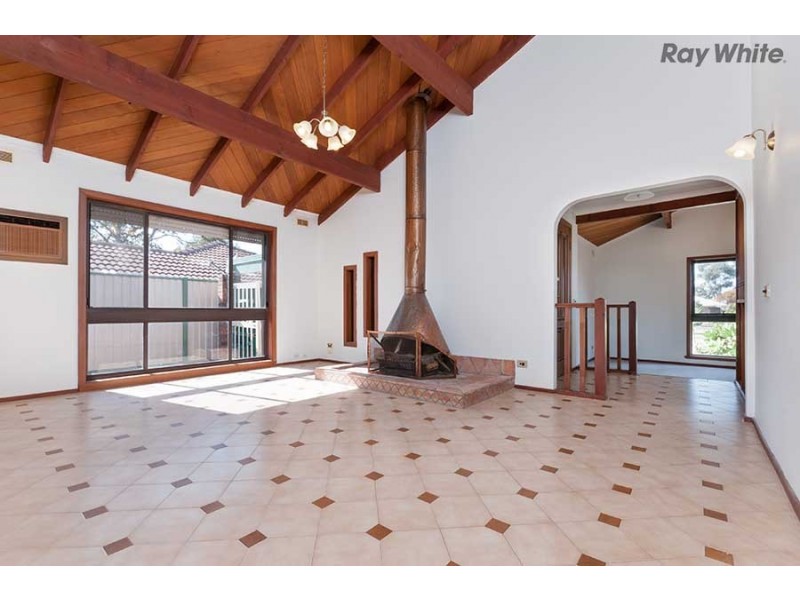 6 Apollo Road, Taylors Lakes VIC 3038