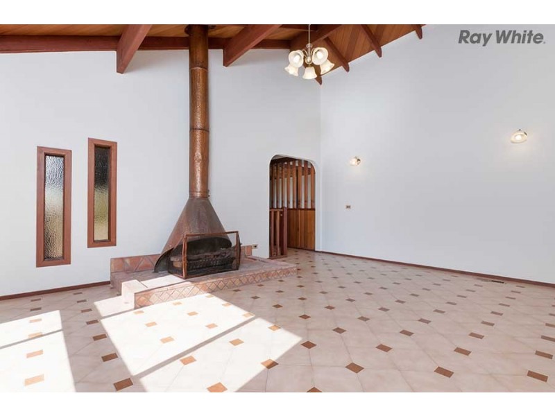 6 Apollo Road, Taylors Lakes VIC 3038