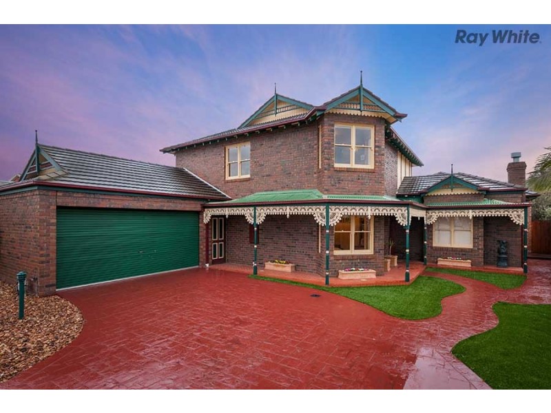 12 Clifton Court, Taylors Lakes VIC 3038