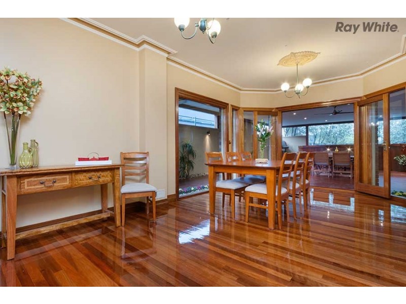 12 Clifton Court, Taylors Lakes VIC 3038